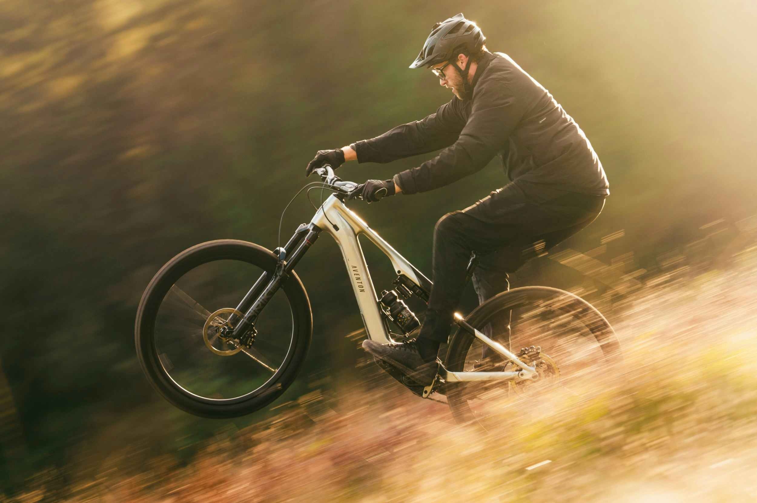 Aventon