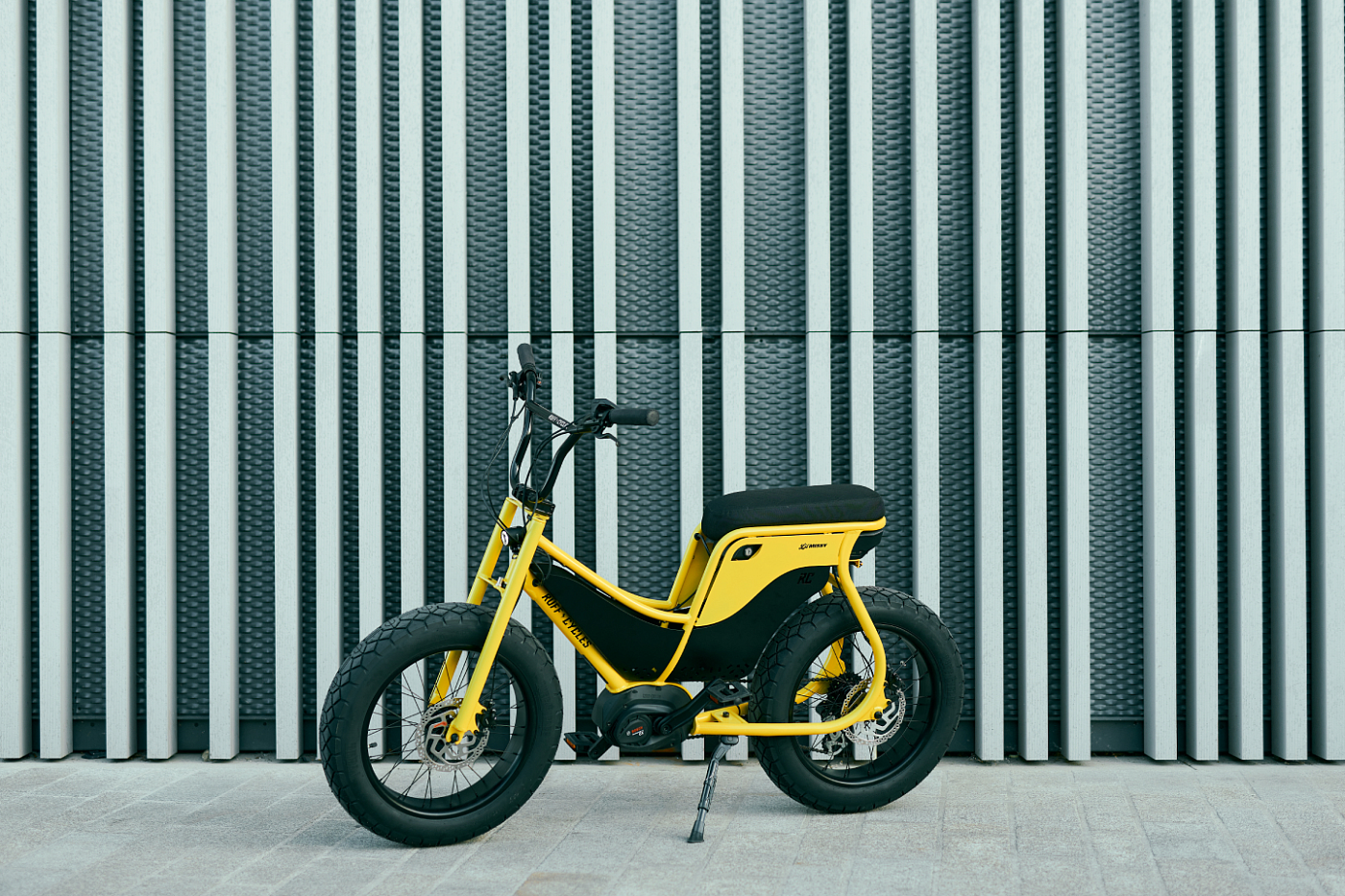 Электровелосипед Ruff Cycles Lil'Missy Bosch Performance Line CX Triple Black