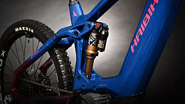 Электровелосипед Haibike Hybe 11 i750Wh Sram, GX Eagle AXS, 12g, blue/magenta/pink-gloss (L)